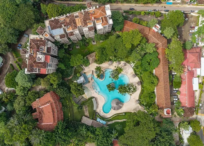 Matapalo 202-poolside At Сasa de vacaciones